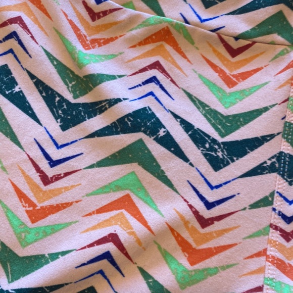 Four pair LuLaRoe leggings. All are size tall and curvy - Picture 5 of 9